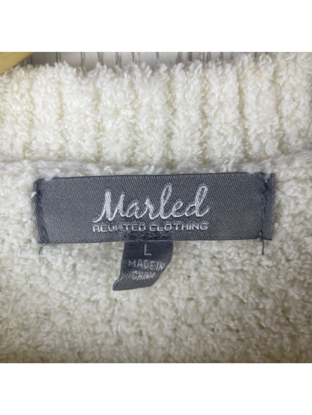 Marled Red Heart Graphic Cream Fuzzy Cozy Knit Novelty Holiday Sweater Large - Picture 5 of 8